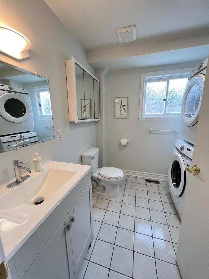 Letitia Heights !B Spacious And Quiet Private Bedroom With Shared Bathroom バリー エクステリア 写真